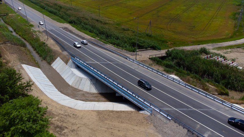 На трассе А-167 в Ставропольском крае обновили мост через ручей в Прасковее