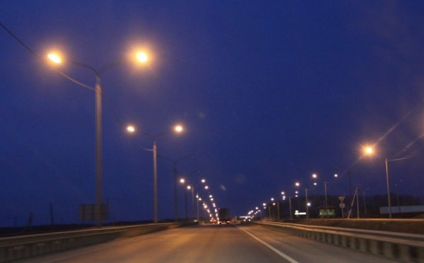 В Ставропольском крае участки региональных дорог обустроили искусственным электроосвещением