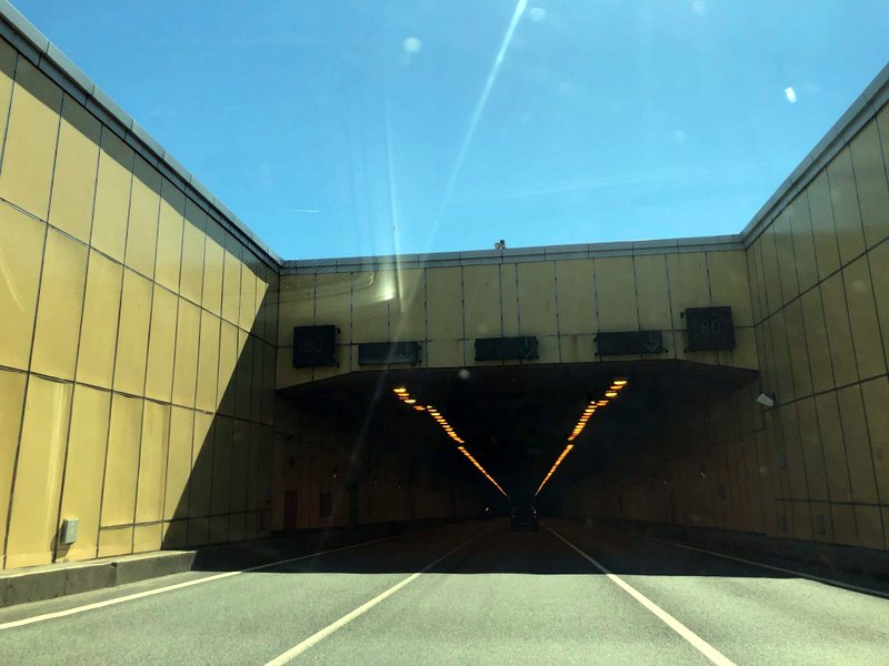 В тоннеле дамбы Петербурга ограничивается движение до 3 апреля