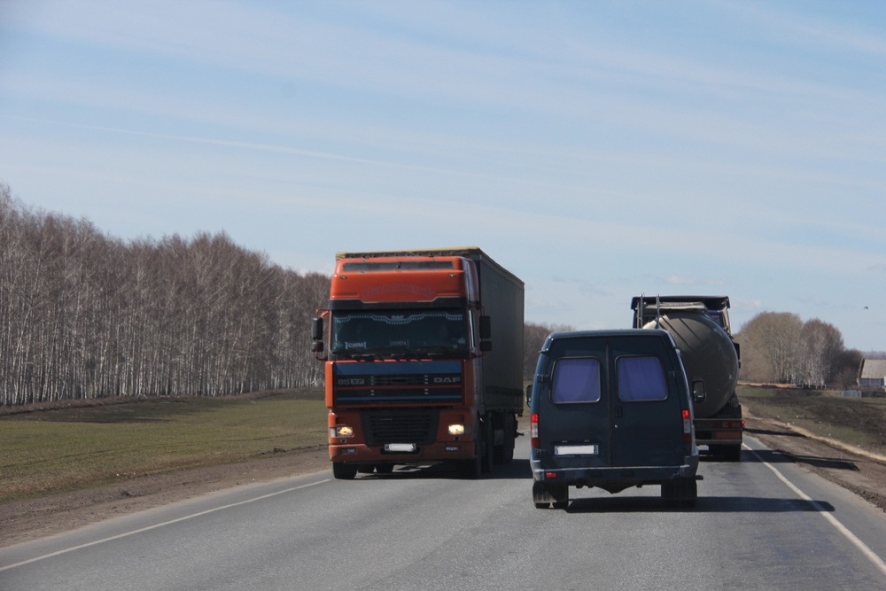 С 15 мая по дорогам Магаданской области ограничат движение большегрузов
