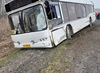 Пассажирский автобус попал в ДТП в Тюменской области