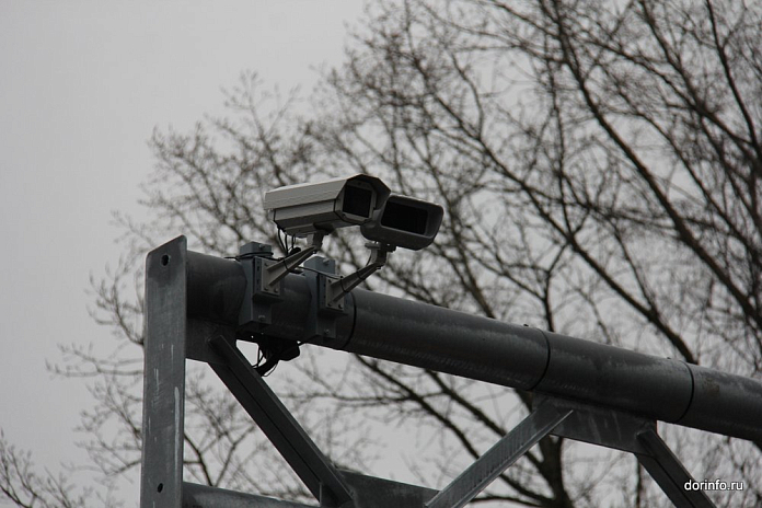 К концу года в Новгородской области будет работать почти 200 дорожных камер