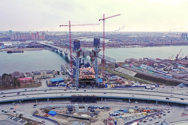 Верхняя перемычка пилона четвертого моста в Новосибирске установлена в проектное положение