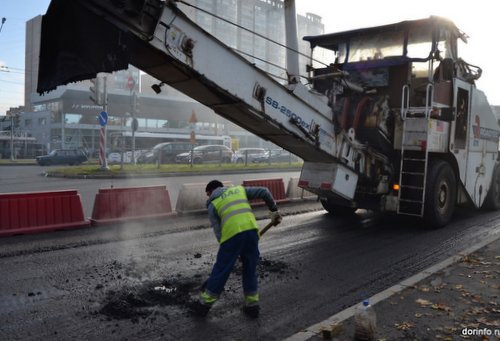 Завершили фрезерование старого дорожного полотна на улице Рокоссовского в Волгограде