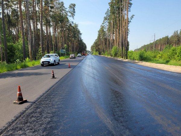 На Северо-Западном обходе Брянска укладывают финальный слой асфальта