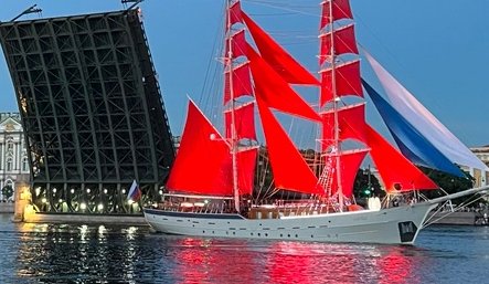 Из-за брига «Россия» в Ленобласти разведут Ладожский мост 1 октября