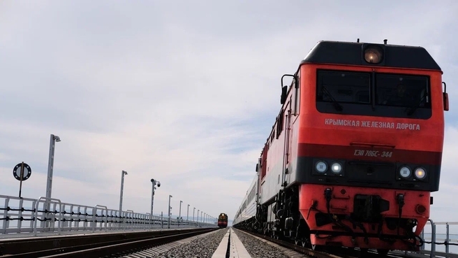 Открыто движение по второму железнодорожному пути Крымского моста