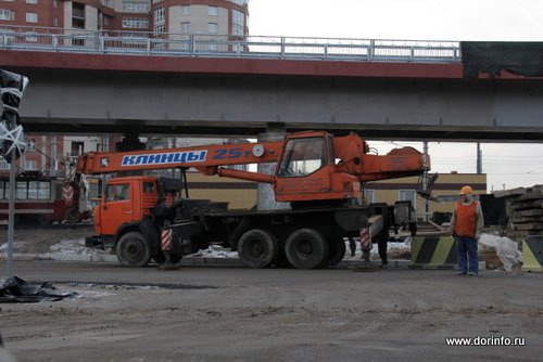 Началась реконструкция моста через реку Барнаулка на проезде Ташкентском в Барнауле