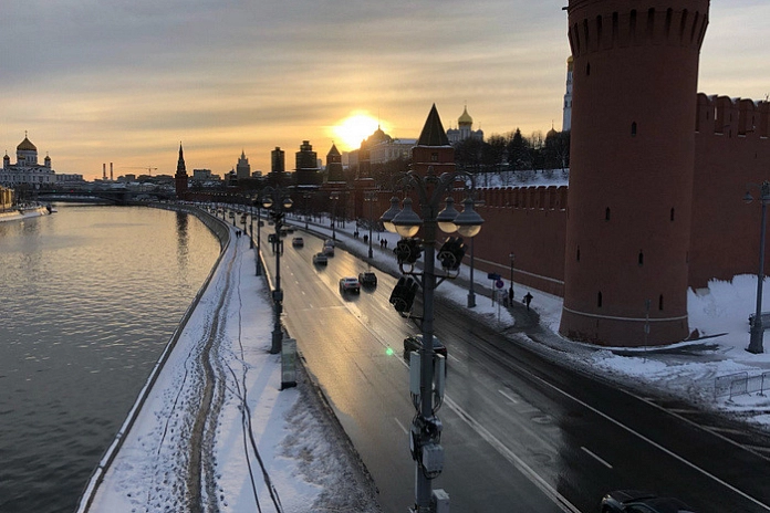 С 23 по 25 февраля на улицах Москвы парковка будет бесплатной