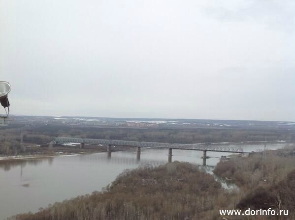 На мостах в Уфе ограничивают скорость движения