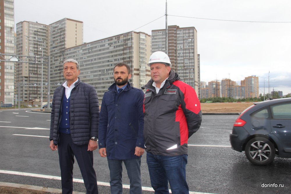 Представители закачика и подрядной организации-001.JPG
