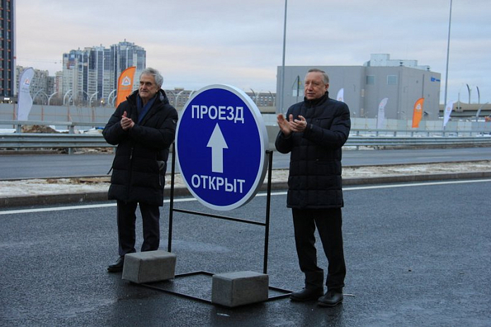 Губернатор Петербурга в ходе «Прямой линии» рассказал о строительстве дорог