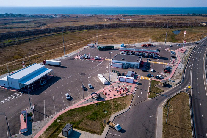 На маршрутах в сторону Крыма в разгар курортного сезона работают 74 объекта сервиса