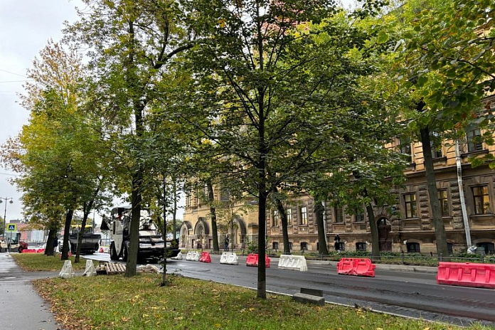 С 5 октября из-за ремонта дорог ограничат движение в трех районах Петербурга