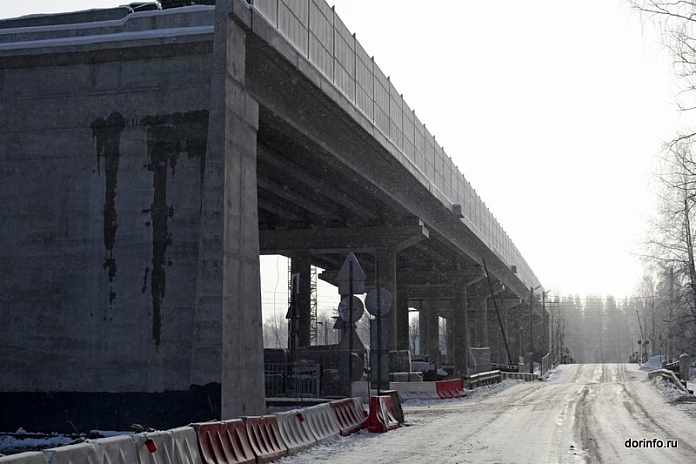 В Кургане продолжается капремонт моста на проспекте Голикова