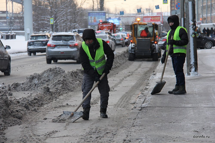 В Петербурге ликвидируют последствия сильной метели