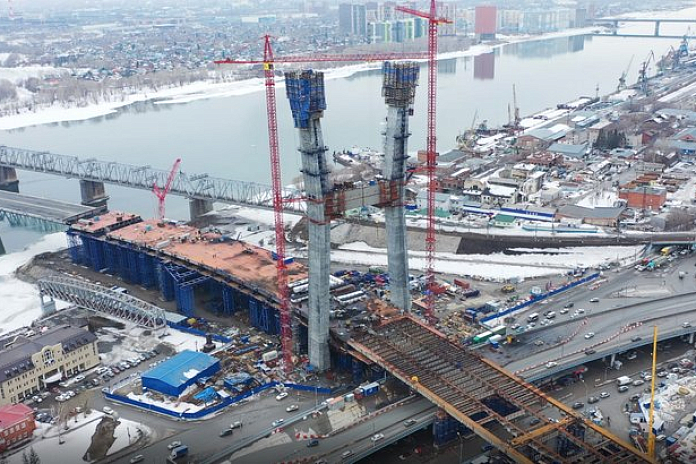 Полностью готов пилон вантового моста через Обь в Новосибирске