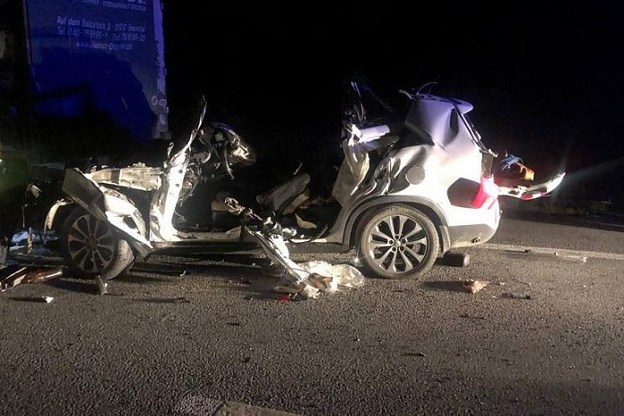 Пожилой водитель и его три внука погибли в аварии на трассе Р-402 в Тюменской области