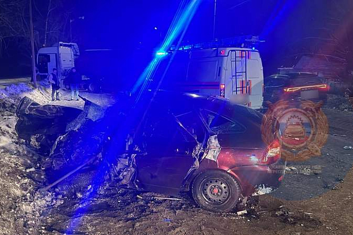 Молодой водитель «Лады» погиб в ДТП с большегрузом в Татарстане