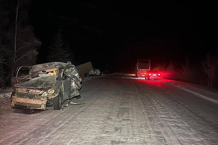 Младенец и трое взрослых погибли в аварии на трассе А-331 Вилюй в Якутии