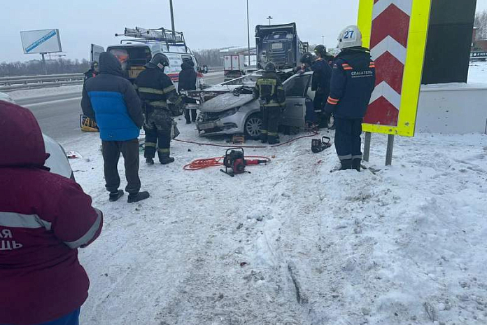 Водитель и пассажир «Лады» погибли в ДТП на Советском шоссе под Новосибирском