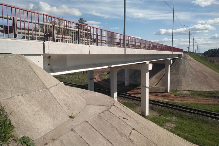На трассе Р-23 в Ленобласти досрочно завершили работы на путепроводе