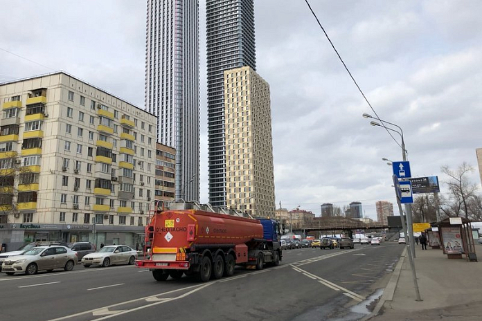 Пять выделенных полос заработали на Волоколамском шоссе в Москве