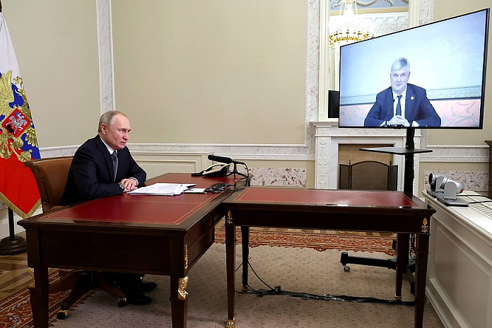 Глава Воронежской области попросил Владимира Путина помочь с вопросом передачи на федеральный баланс дороги Воронеж - Луганск