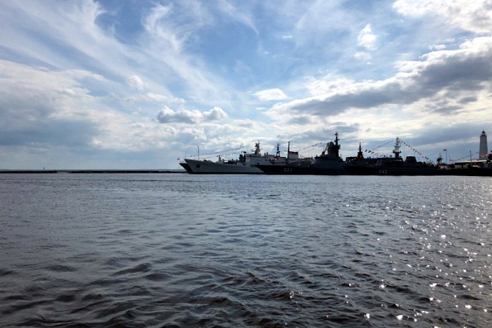 Из-за военно-морского салона в Кронштадте ограничат движение транспорта