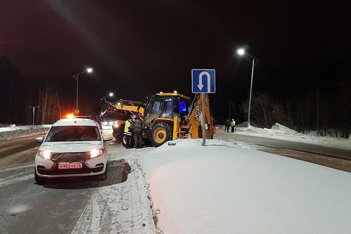 Двое погибли в ДТП с участием автогрейдера в Тобольске