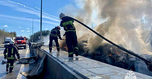 Частично восстановлено движение по трассе М-11 Нева в Тверской области в районе места ДТП