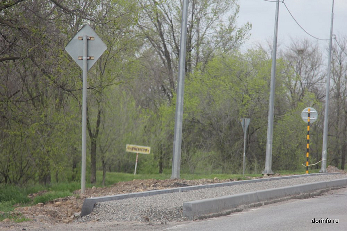 На дорогах Подмосковья построили 12 тротуаров