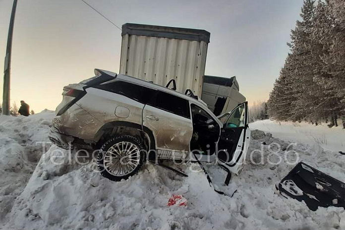 Два человека погибли в ДТП на трассе Р-404 в Югре