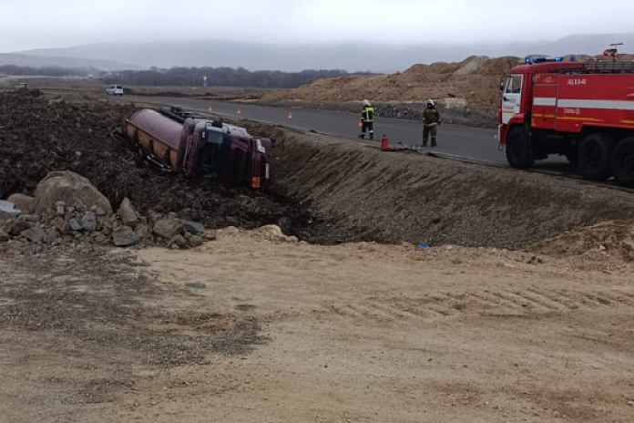 Восстановлено движение на месте ДТП с бензовозом на трассе А-370 Уссури в Приморье – полиция