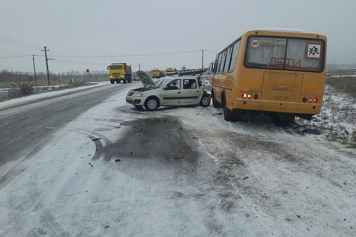 Школьный автобус попал в ДТП в Башкирии. Есть пострадавшие