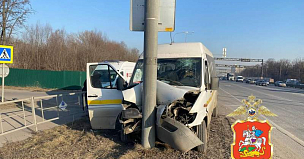 В аварию на трассе М-7 Волга в Подмосковье попал микроавтобус