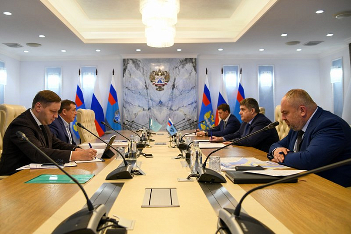 К концу 2025 года ликвидируют более 60 км грунтовых разрывов на трассе А-393 на Сахалине