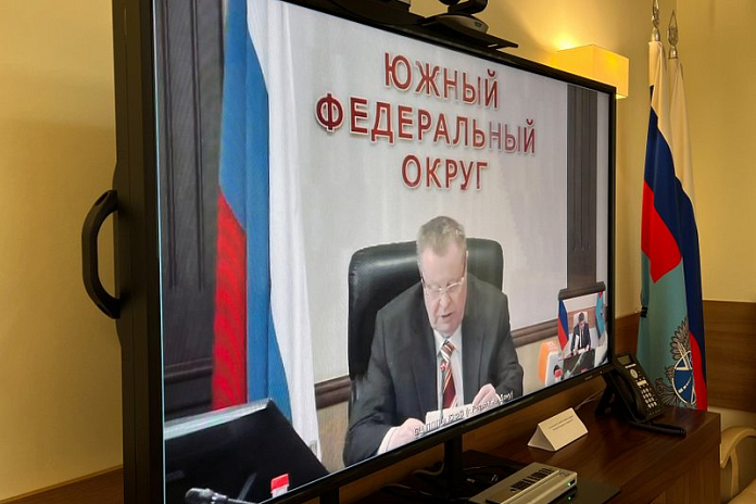 Ремонт дорог к пунктам пропуска обсудили на заседании полпреда Президента РФ в ЮФО