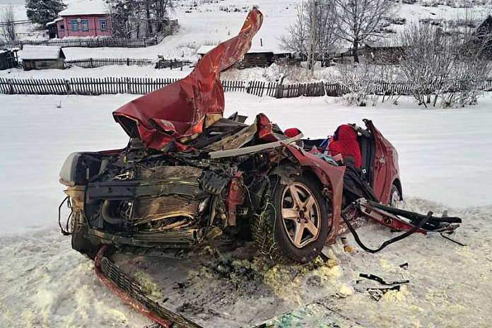 Два человека погибли, еще двое пострадали в утреннем ДТП на Чуйском тракте в Республике Алтай