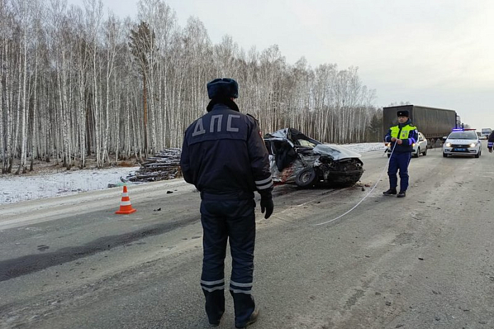 Один человек погиб в аварии на трассе Р-351 Екатеринбург – Тюмень в Свердловской области