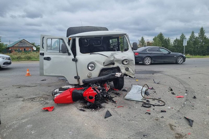 Мотоциклист погиб в ДТП с УАЗом в Челябинской области