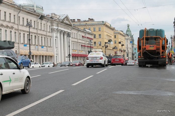 Дорожники Петербурга готовятся к осени
