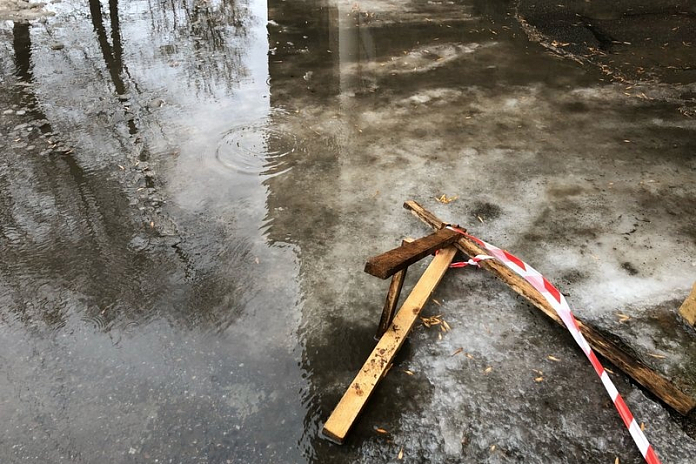 Подъезд к Сохатино в Приамурье освобождается от воды