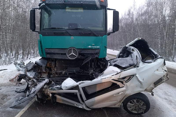 В массовой аварии на трассе Р-22 Каспий в Тамбовской области погиб водитель «Лады»