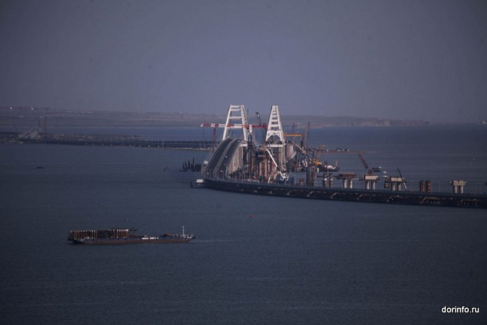 Движение по Крымскому мосту временно перекрыли днем 4 июля