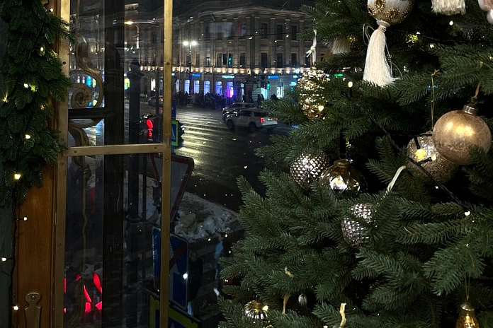 В Новогоднюю ночь в Петербурге перекроют Невский проспект