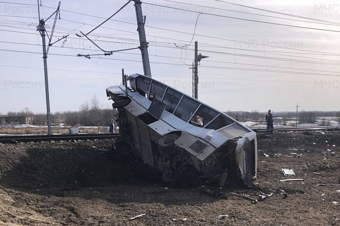 Возбуждено уголовное дело по факту ДТП на переезде в Ярославской области