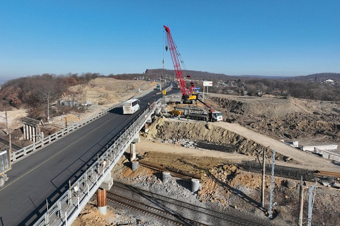 Строительство путепровода на трассе А-370 Уссури у Кипарисово в Приморье завершат в июне