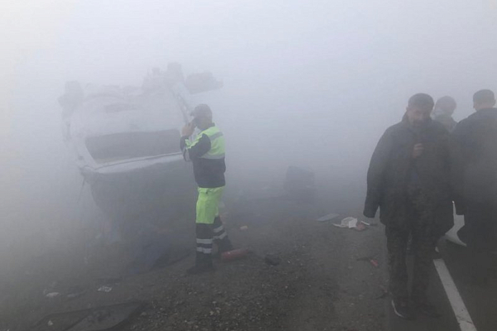 На задымленной трассе Р-402 в Омской области произошло ДТП с двумя погибшими
