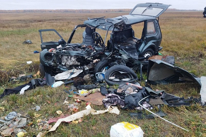 Отец с дочерью погибли в аварии на трассе Р-254 Иртыш в Тюменской области